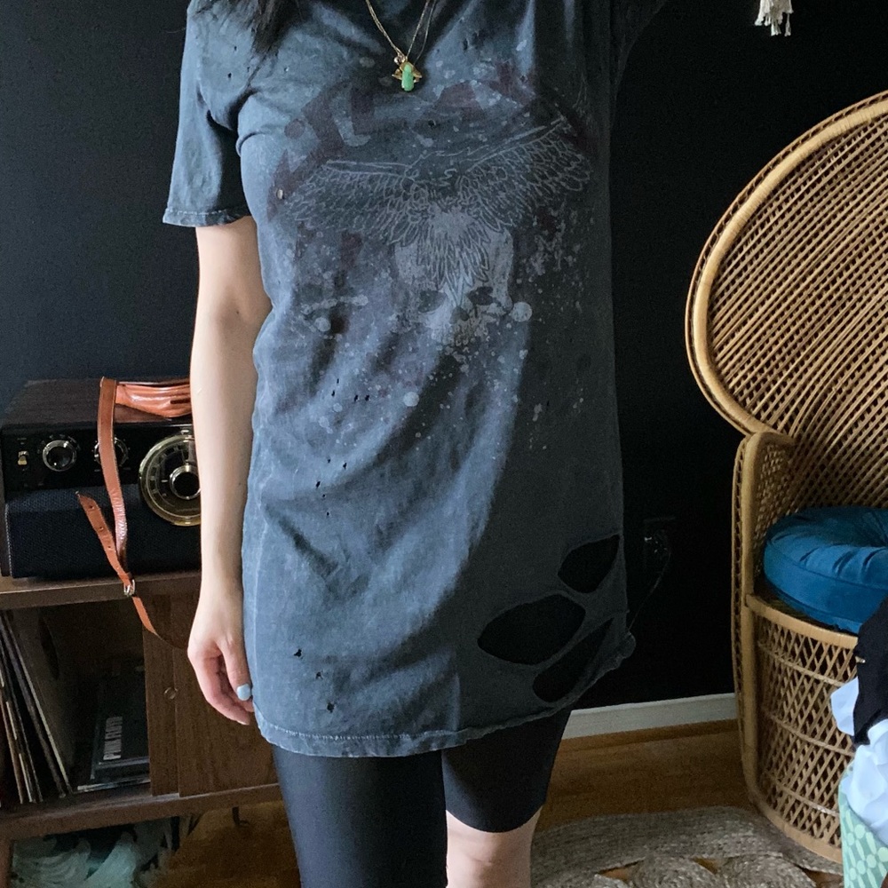 Distressed tshirt dress - Picture 7 of 10